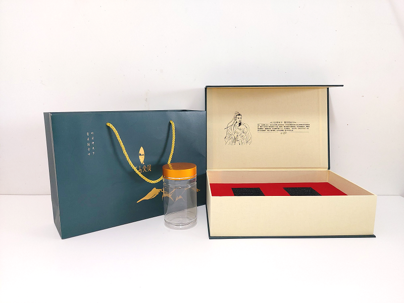 广州礼盒厂材料篇——触感光滑的铜版纸 广州礼盒厂材料篇——触感光滑的铜版纸