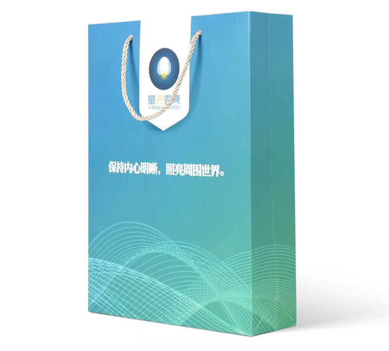 手提袋设计印刷—不仅展示时尚品味,更是传递一种生活态度和品牌文化(一) 手提袋设计印刷—不仅展示时尚品味,更是传递一种生活态度和品牌文化(一)