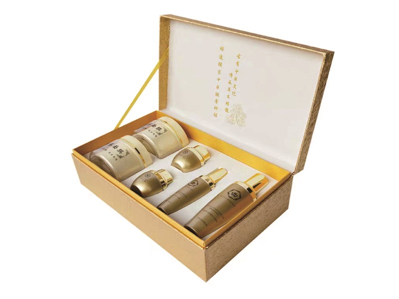 广州定制化妆品包装盒厂家:解析化妆品包装盒订制内托结构和材质(一) 广州定制化妆品包装盒厂家:解析化妆品包装盒订制内托结构和材质(一)